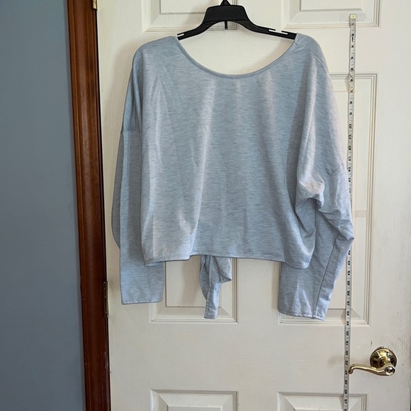 Shein- open tie back, light blue size large. 95% polyester, 5% spandex. - Picture 1 of 6
